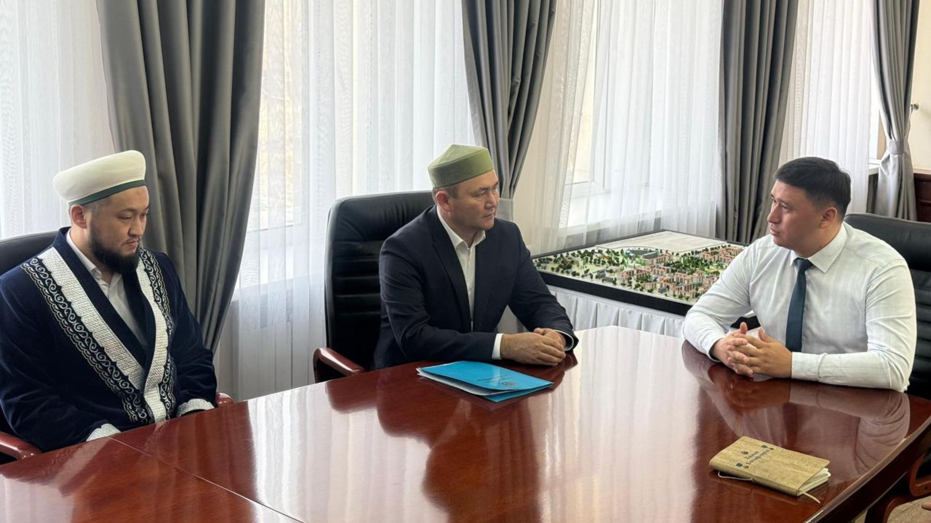QAMQOR-SHARAPAT ОРТАЛЫҒЫ МЕН СӘТБАЕВ ӘКІМДІГІ ЗИРАТ ІСІНДЕ ӘРІПТЕСТІК ОРНАТТЫ