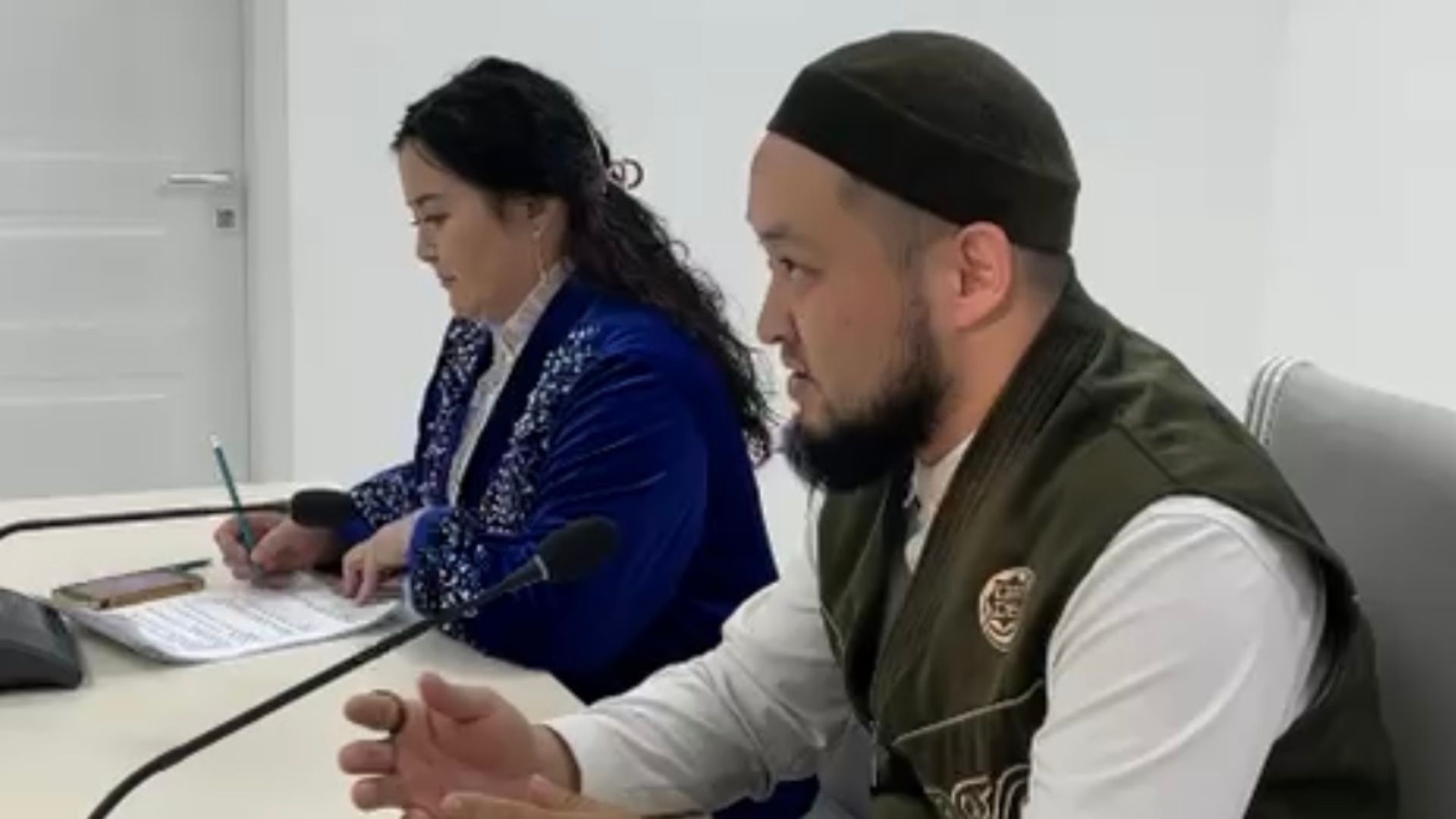 "ИБАЛЫЛЫҚ ПЕН ИМАНДЫЛЫҚ - ПАРАСАТТЫЛЫҚ АЙНАСЫ" ТАҚЫРЫБЫНДА ДӨҢГЕЛЕК ҮСТЕЛ ӨТТІ